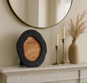 Marco de Fotos Moderno de Hierro Negro, Ligero, Ecológico, Duradero, con Relieve, Decorativo para Mesa, Decoración Minimalista para el Hogar - Product Image 3