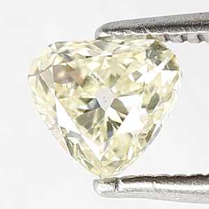 Diamant de laboratoire jaune en forme de cœur de 1 carat, non monté, pour la création de bagues, avec certificat IGI, toutes tailles 1-5 disponibles au meilleur prix - Product Image 2