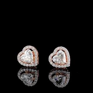 Pendientes de Diamante Cultivado en Laboratorio con Corte Corazón de 2.40ct, Oro de 14K, Certificado IGI, Regalo para Mujer para Aniversario de Bodas o Fiesta - Product Image 1