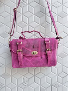 Sac messager en cuir véritable pour femme, vente chaude, sac à main élégant, bandoulière vintage, couleur violette, multi-usages, sac durable - Product Image 1