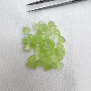 Calcedonia Verde Natural de 4 mm, Cabujón Trillón, Gema Suelta, Calidad AAA, Joyería de Calcedonia Personalizada de Fabricante Verificado - Product Image 1