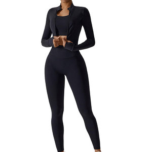 Ensemble de yoga 3 pièces pour femmes en matériau durable, qualité supérieure, respirant - Product Image 1