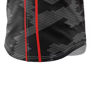 Camiseta de béisbol diseñada para movimiento activo, tela duradera y rendimiento de larga duración. - Product Image 4