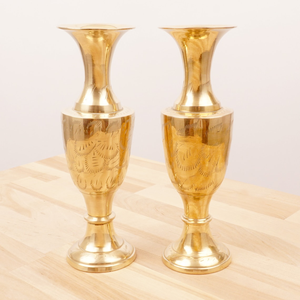 Jarrón de Flores de Latón Macizo Vintage con Grabado de Patrón Floral, Jarrón Decorativo Antiguo para Decoración del Hogar, Hotel u Oficina - Product Image 1