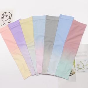 Manchons de bras écologiques résistants à l'eau pour le basketball, la course à pied, le cyclisme, le volley-ball, avec trou pour le pouce, logo personnalisé, protection UV, effet rafraîchissant - Product Image 5