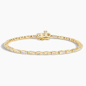 Bracelet tennis en diamants sertis clos, alternant des diamants ronds et des baguettes, style éternité complète - Product Image 3