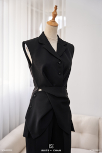 Chemisier de bureau structuré sans manches pour femme, style gilet peplum, avec revers cranté et taille découpée, noir CELESTINE - Product Image 6