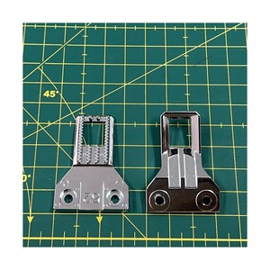 ชิ้นส่วนจักรเย็บผ้าสำหรับใช้ในครัวเรือนสำหรับสุนัขฟีด XA4430051 - Product Image 1
