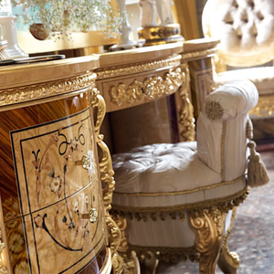 Coiffeuse Classique de Luxe en Acajou Massif avec Panneau en Marqueterie et Miroir Sculpté Doré – Design Élégant pour Chambre à Coucher - Product Image 5