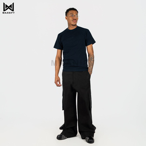 T-shirt oversize tendance bleu marine pour homme, style streetwear ample, en coton peigné teint, best-seller de la marque MAANIFY - Product Image 2