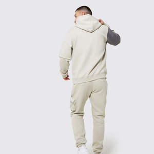 Ensemble de survêtement unisexe personnalisé pour l'hiver, veste d'entraînement respirante et pantalon de jogging, logo personnalisé, grande taille, design tendance pour les vêtements de sport pour hommes - Product Image 5