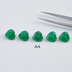 Pierre précieuse en onyx vert naturel de 10 mm, forme de cœur facetté, polie, pierre précieuse en vrac, onyx émeraude le plus vendu, provenant du fabricant Alibaba, vente flash - Product Image 3