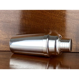 Fabriqué en acier inoxydable de haute qualité, résistant à la rouille, shaker à cocktails fabuleux, performance durable. - Product Image 3