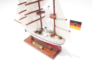 Modèle de bateau historique allemand en bois fait main - Petit modèle GORCH FOCKK II - Cadeau de collection antique - Product Image 4