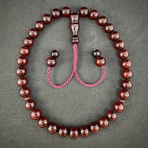 Tasbih de ágata de resina marrón hecho a mano, misbaha islámica de calidad premium con borla dorada, cuentas de oración de resina marrón de forma redonda. - Product Image 1