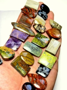 Cristales de cabujón de piedras mixtas para la fabricación de joyería, cabujón de piedra mixta natural, precio al por mayor - Product Image 3