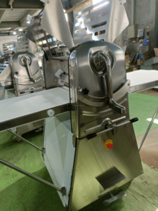 Machine <span class=keywords><strong>à</strong></span> étaler la <span class=keywords><strong>pâte</strong></span> verticale double face pour <span class=keywords><strong>pâte</strong></span> filo et pâtisserie, équipement de boulangerie <span class=keywords><strong>professionnel</strong></span>, direct usine - Product Image 5