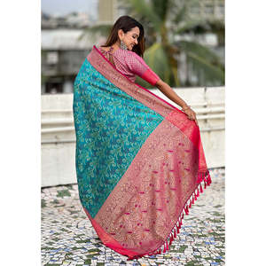 Sari Patola Bandhani de Seda Suave Aqua Blue de Elite Weaves con Tejidos en Contraste, Vestidos Elegantes para la Noche, 600g - Product Image 4