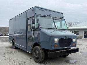 High Power Prime Mover Semi Truck Tractor Head 6x4 Sleeper Cab Diesel for Heavy Logistics - Product Image 2