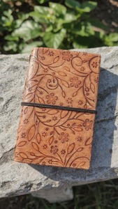 Mini Diario de Cuero Hecho a Mano con Encuadernación Térmica, Diario Rústico Vintage, Lápiz Incluido, Regalo - Product Image 2