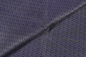 Tela Brocada con Diseño Floral, Material Poliéster, Acabado Suave, Textil para Vestidos Étnicos, Trajes y Decoración del Hogar - Product Image 3