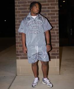 ชุดเซ็ตเสื้อยืดและกางเกงขาสั้นสองชิ้น ดีไซน์ลำลองส่วนตัวสั่งทำพิเศษ คุณภาพสูง เนื้อผ้านุ่ม 100% ไนลอน สำหรับผู้ชาย ปี 2026 - Product Image 2