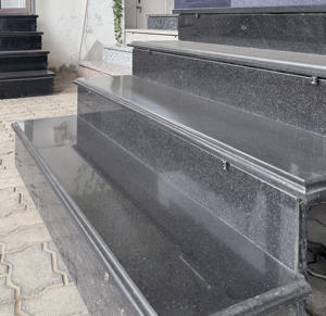 Escalones de Granito y Río |   Escalón de 30 mm y separador de 18 mm |   Listo para Instalar |   Moldura Semicircular |   Pulido - Product Image 2