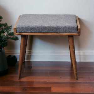 Banco Otomano de Nogal Macizo, Banco Tapizado Hecho a Mano, Banco Moderno de Mediados de Siglo para Dormitorio, Sala de Estar, Decoración de Entrada - Product Image 2