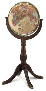 Globe terrestre antique sur pied avec support en bois foncé et pieds à griffes en laiton, décoration classique pour bibliothèque - Product Image 5
