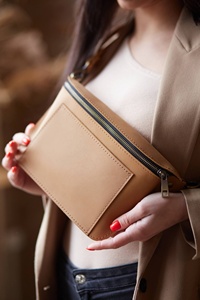 Bolso de cintura de cuero de moda, estilo de fabricación de primera calidad, impermeable, para viajes al aire libre, cinturón de cadera para uso diario. - Product Image 6