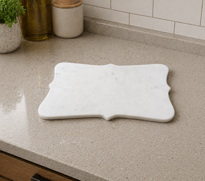 Planche à découper style marbre blanc, élégante planche de cuisine, plateau de service décoratif, idée cadeau pour la décoration de cuisine moderne - Product Image 2