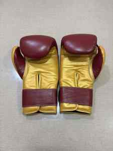Guantes de Boxeo de Cuero Borgoña y Dorado de Primera Calidad Personalizables para Sparring y Entrenamiento, Precio al por Mayor, Entrega Rápida - Product Image 5