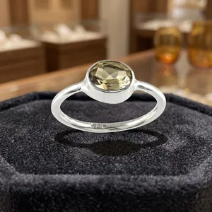 Anillo de Plata de Ley 925 con Citrino Amarillo Sol, Joyería Hecha a Mano, Anillo de Piedra Preciosa Natural, Anillo Minimalista con Piedra Ovalada - Product Image 4