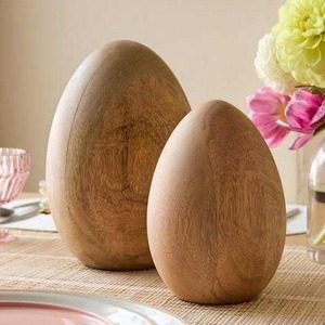 Huevo de madera hecho a mano, de madera natural de acacia, huevo decorativo para la decoración de Pascua por madiha art and crafts. - Product Image 5