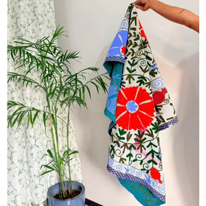 Colcha Suzani bordada a mano, manta Kantha de algodón vintage, colcha étnica Suzani - Product Image 1