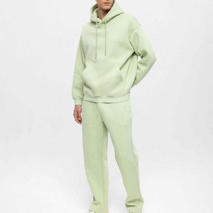 Conjunto Deportivo Premium de Maternidad Color Menta - Sudadera con Capucha y Pantalones Deportivos - 100% Algodón Ecológico - Directo de Fábrica en Sialkot - Personalizable - Product Image 2