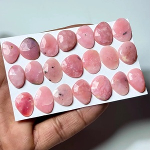 Opale rose naturelle, pierre taillée de forme et de taille irrégulières, pierre précieuse pour la fabrication de bijoux, pour silversmiths et métallurgistes. - Product Image 1