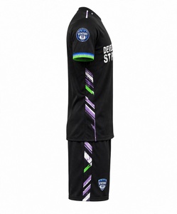 Ensemble de maillots et shorts de football noirs personnalisés, séchage rapide, respirant, uniforme de football sublimé, vêtements de sport pour hommes, entraînement d'équipe, logo personnalisé - Product Image 5