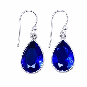 Boucles d'oreilles en argent sterling 925 faites à la main avec pierres précieuses en quartz bleu naturel, coupe poire, pour femmes, vente en gros - Product Image 1