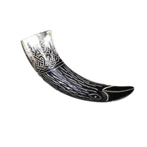 Corne à boire viking authentique faite à la main, polie avec sculpture animale, vaisselle médiévale, décoration rustique, cadeau - Product Image 1