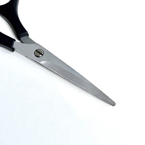 Ciseaux amincissants de cheveux droits professionnels de 5.25 pouces lame en acier inoxydable VG10 avec poignée en plastique à vis réglable à pointe pointue - Product Image 3