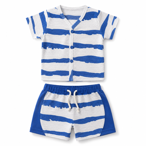 Ensemble t-shirt et short en coton tricoté rayé, col en V, tenue décontractée d'été pour homme - Product Image 1