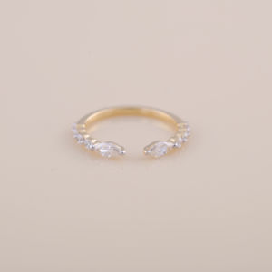 Anillo Abierto con Diamantes Cultivados en Laboratorio de Corte Marquise y Redondo de 0.47CT |   Anillo ajustable de oro rosa, amarillo y blanco de 9 quilates con diamantes - Product Image 2
