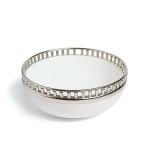 Bol de service alimentaire au design moderne, compatible lave-vaisselle, en acier inoxydable avec bande en cuir marron, poli - Product Image 2