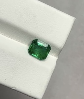 Batu Permata Zamrud Asli India Premium Warna Hijau Cerah Bentuk Oktagon 1.70ct untuk Pembuatan Perhiasan Mewah GEMS INTERNATIONAL