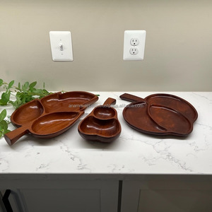 Platos de Madera con Diseño de Hojas Personalizables |   Vajilla de Madera con Logotipo Grabado - Product Image 3