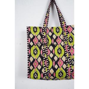 Bolso de Hombro Acolchado de Algodón Indio Hecho a Mano con Rayas para Mujer, Ecológico, Estilo Boho, para Compras, Grande, para Exposiciones - Product Image 3