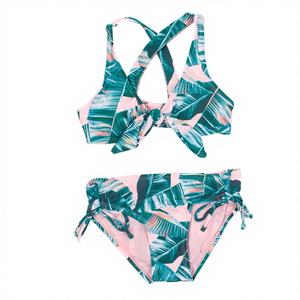 Ensemble de bikini personnalisé OEM écologique et respirant, short taille haute, ensemble deux pièces avec logo frontal pour maillots de bain femme - Product Image 1