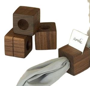 Anillo de Servilleta Cúbico de Madera Maciza Moderna, Diseño Geométrico Minimalista, Accesorio de Mesa Premium Hecho a Mano para Comedor, Bodas, Hotel, Restaurante - Product Image 1