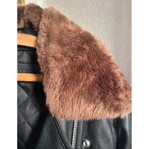 Veste en cuir et fourrure de haute qualité avec doublure intérieure en fourrure chaude, vêtement d'extérieur d'hiver haut de gamme, ODM disponible - Product Image 4